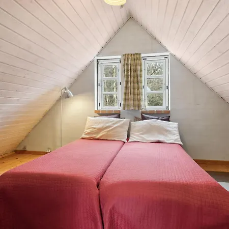 בית נופש 3 Bedroom Amazing In Fur
