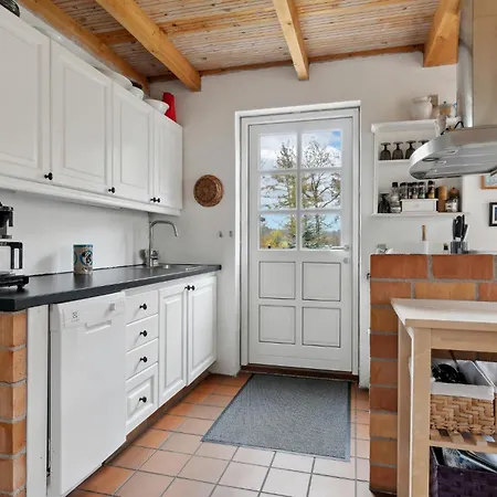 3 Bedroom Amazing In Fur