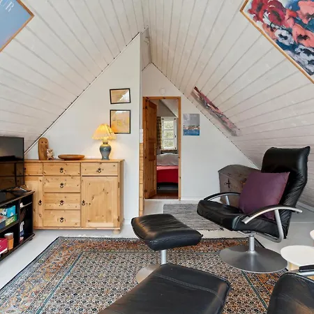 3 Bedroom Amazing In Fur