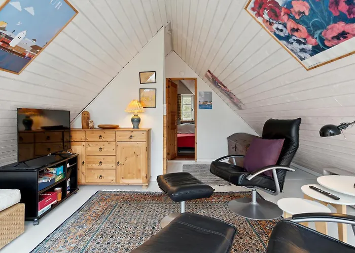 3 Bedroom Amazing In Fur
